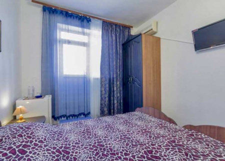 Двухместный полулюкс 1 и 2 этаж. Гостиница "Алекс". Витязево