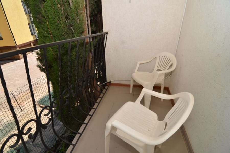 Стандарт трехместный №3. Гостевой дом «Лукоморье». Алупка