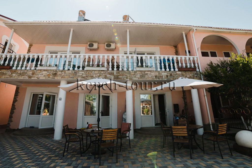 . Гостевой дом «Коктебель». Керчь