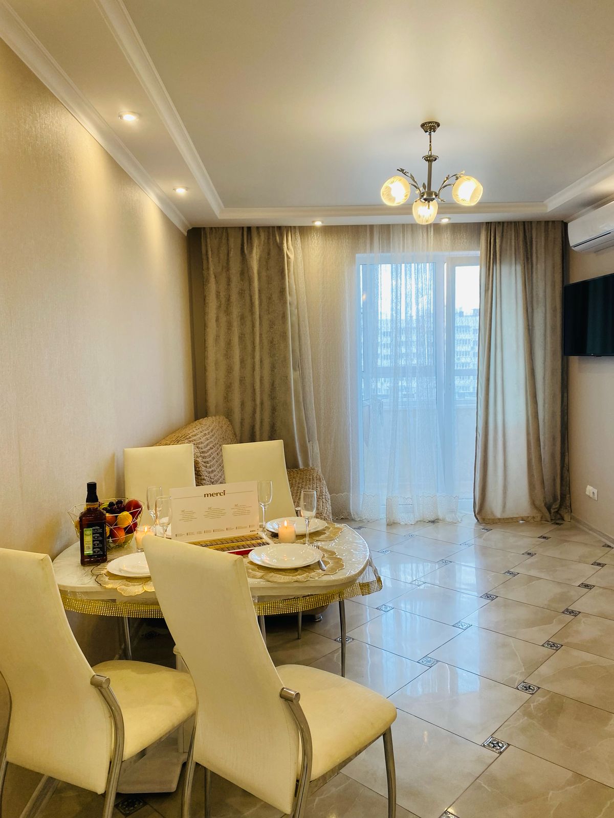 . Квартира в многоквартирном доме Квартира у моря на Мурата Ахеджака 16. Новороссийск