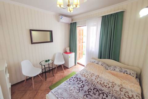 2-х местный номер Стандарт. Гостевой дом «Солнечный берег». Архипо-Осиповка