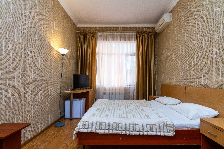 Стандарт трехместный. Гостиничный комплекс "Анжелика-Альбатрос". Лоо