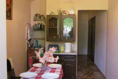 . Квартира в многоквартирном доме Сдаю двухкомнатную квартиру на берегу моря. Гагра