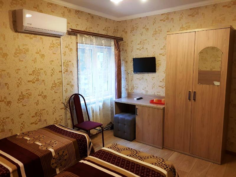 2-х местный номер Стандарт. Гостевой дом "Ника" - Адлер. Адлер