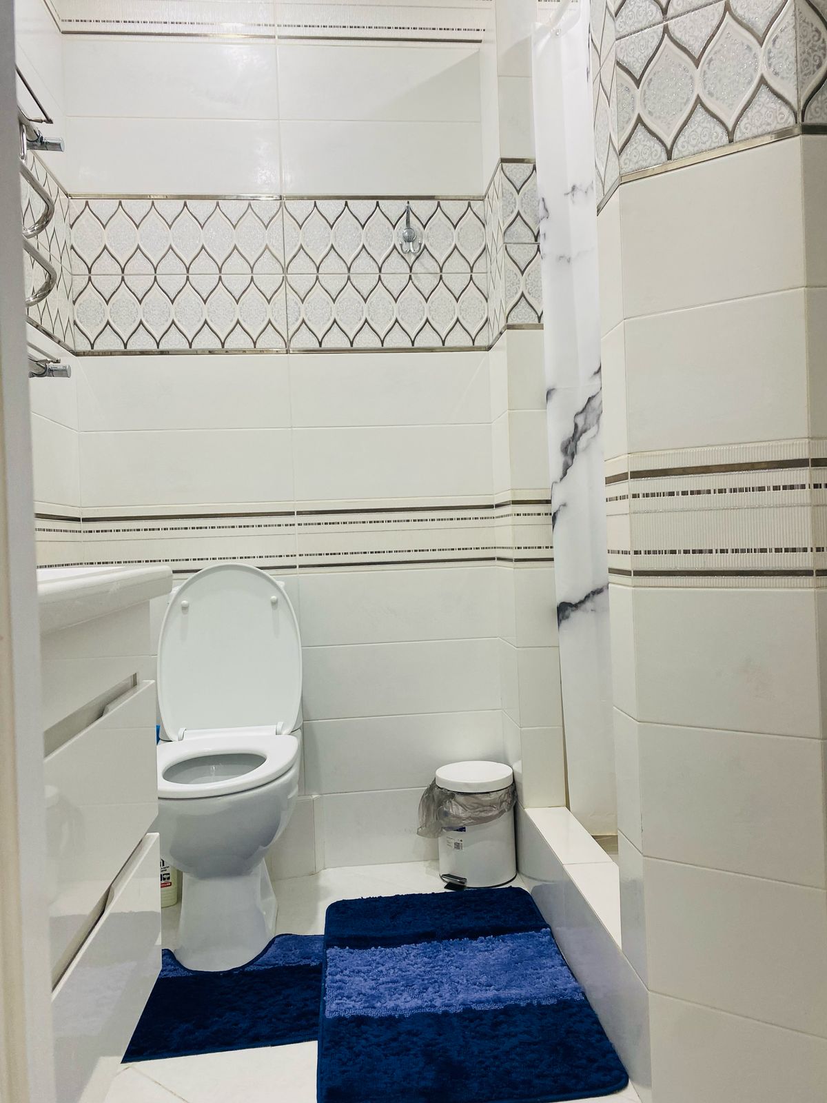 . Квартира в многоквартирном доме Квартира у моря на Мурата Ахеджака 16. Новороссийск