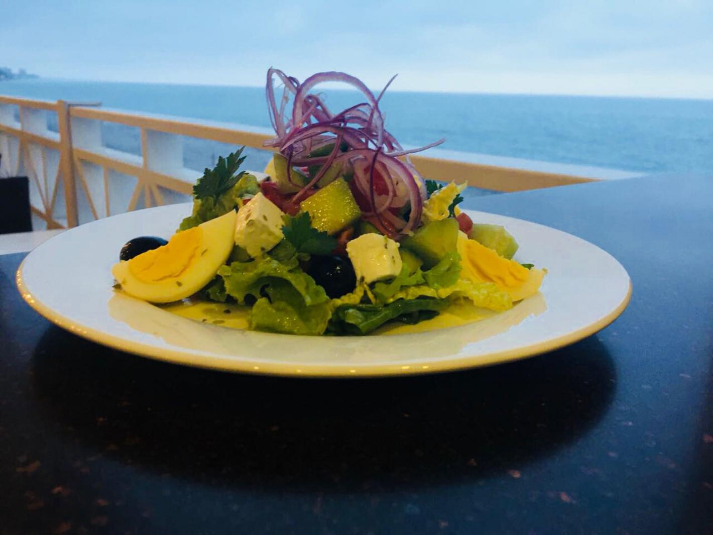 . Отель "Челюскинцев". Гагра