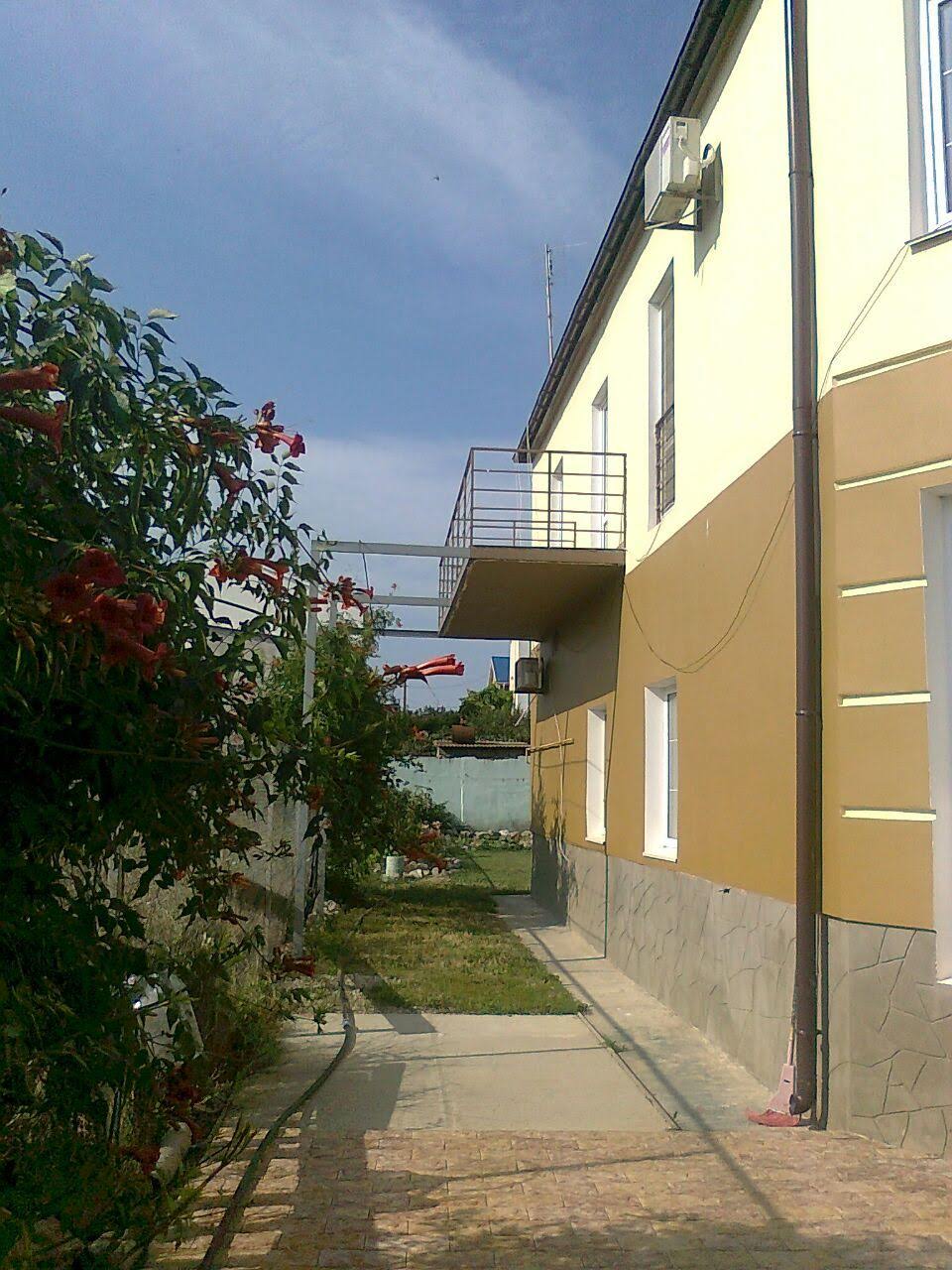 . Гостевой дом «Ларимар». Береговое