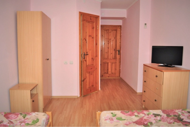 3х местный с завтраком август . Гостевой дом У Георгия . Витязево 3х местный с завтраком август . Гостевой дом У Георгия . Витязево