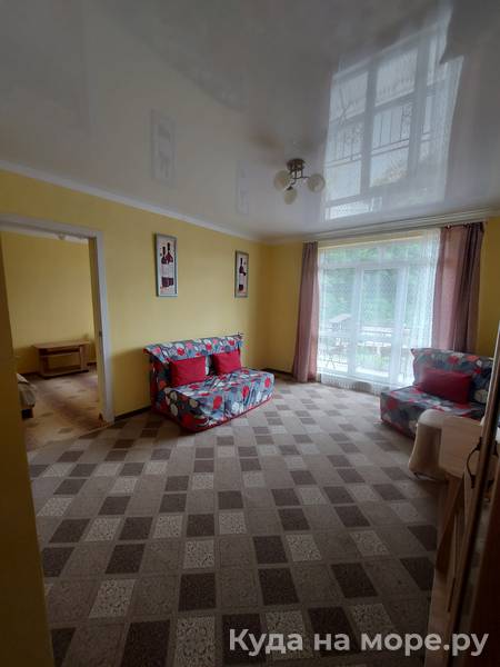 Двухкомнатный семиместный номер с балконом. Гостевой дом "Нур". Ольгинка Двухкомнатный семиместный номер с балконом. Гостевой дом "Нур". Ольгинка