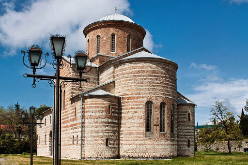 Патриарший собор в Пицунде. Фото взято с сайта: http://abkhazia-apsny.ru/