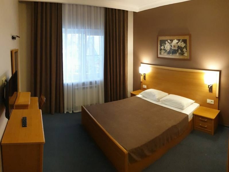 Апартаметы 2 спальни, кухня, терраса. Гостевой дом «Сосновая дача». Геленджик