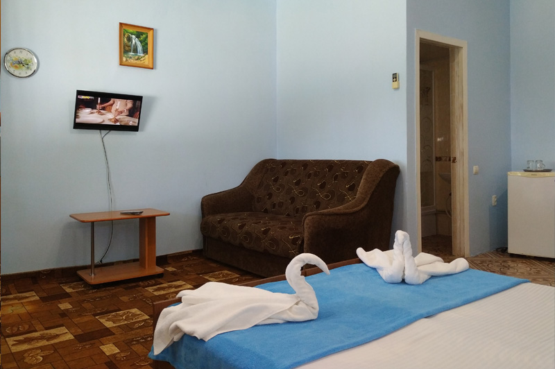 Однокомнатный номер люкс без балкона. Гостевой дом "Ирина" - Приветное. Приветное