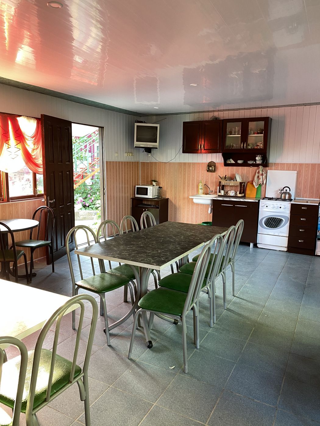 . Гостевой дом У Наталии . Джубга