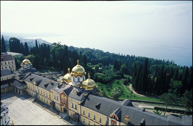 Новоафонский мужской монастырь. Фото взято с сайта: https://anyha.org/
