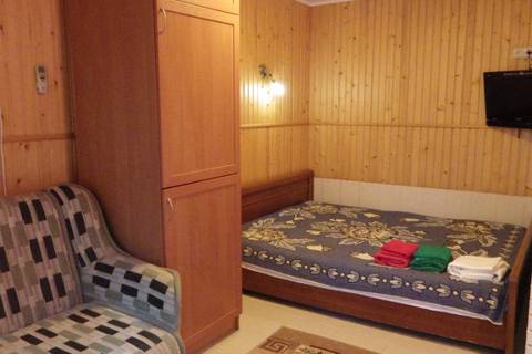 Двухместный номер с доп. местом (№ 1). Гостевой дом "Куропатка". Гурзуф Двухместный номер с доп. местом (№ 1). Гостевой дом "Куропатка". Гурзуф