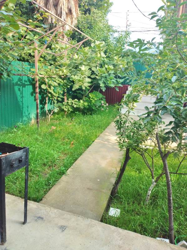 . Частный сектор на Генерала Дбар 16. Гагра