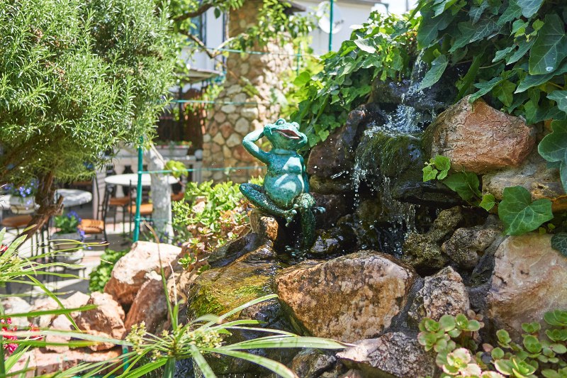 . Гостевой дом "Малиновая 10". Севастополь