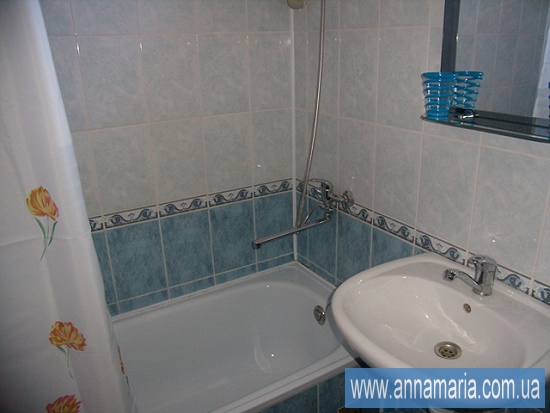 номер семейный полулюкс улучшенный. Гостевой дом «Анна-Мария». Малореченское