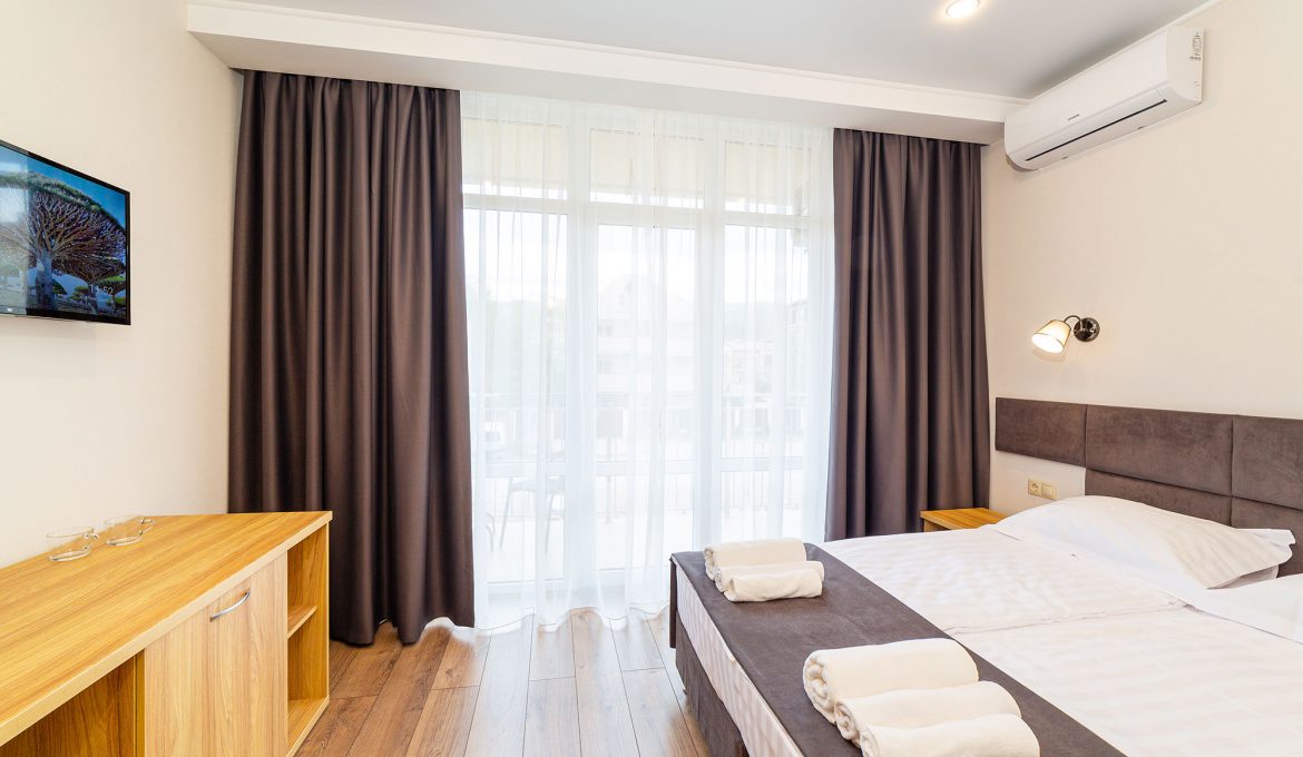 Двухместный стандарт с балконом. Гостевой дом «Отрада». Кабардинка