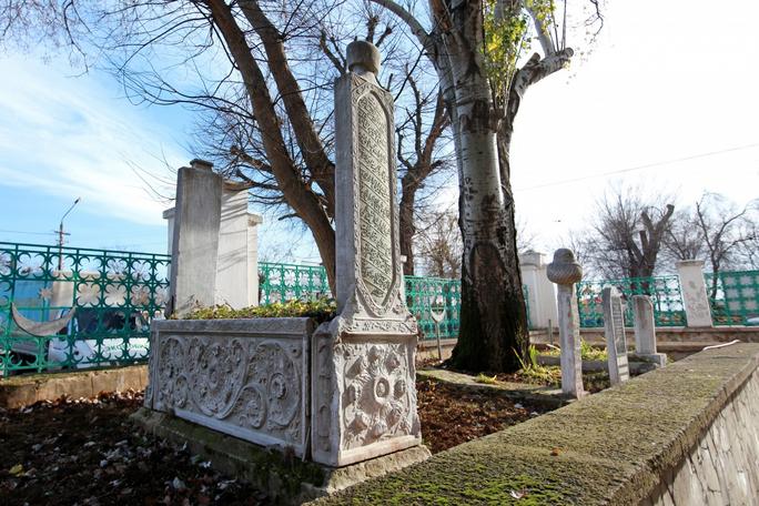 Фото мечети Джума-Джами взято с сайта: https://www.culture.ru/