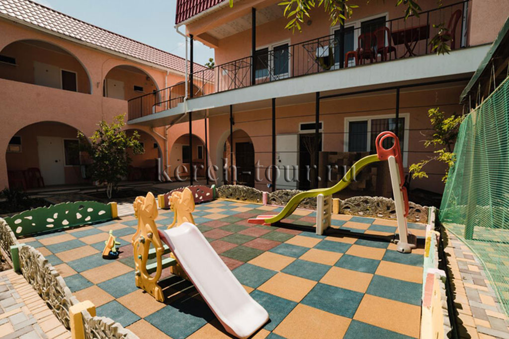 . Гостевой дом «Коктебель». Керчь