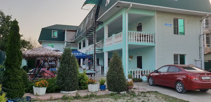 . Гостиница "Максим". Новомихайловский