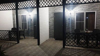 . Гостевой дом "Художник". Должанская