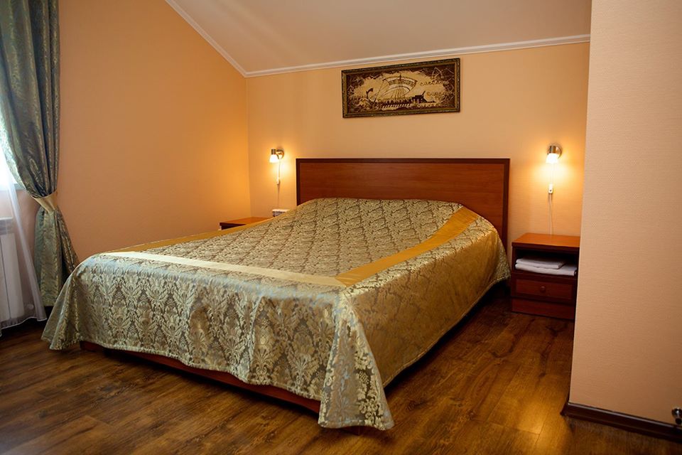 Двухместный номер с 1 кроватью. Мини-отель "Бриг". Темрюк Двухместный номер с 1 кроватью. Мини-отель "Бриг". Темрюк