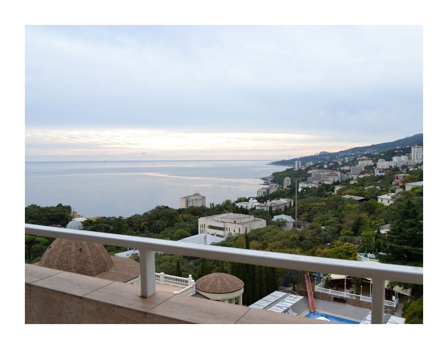 Люкс «Семейный» двухкомнатный. Парк-отель «Марат». Гаспра