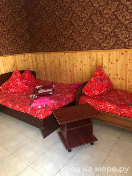 4-х местный номер. Гостевой дом "Золотая корона". Цандрипш