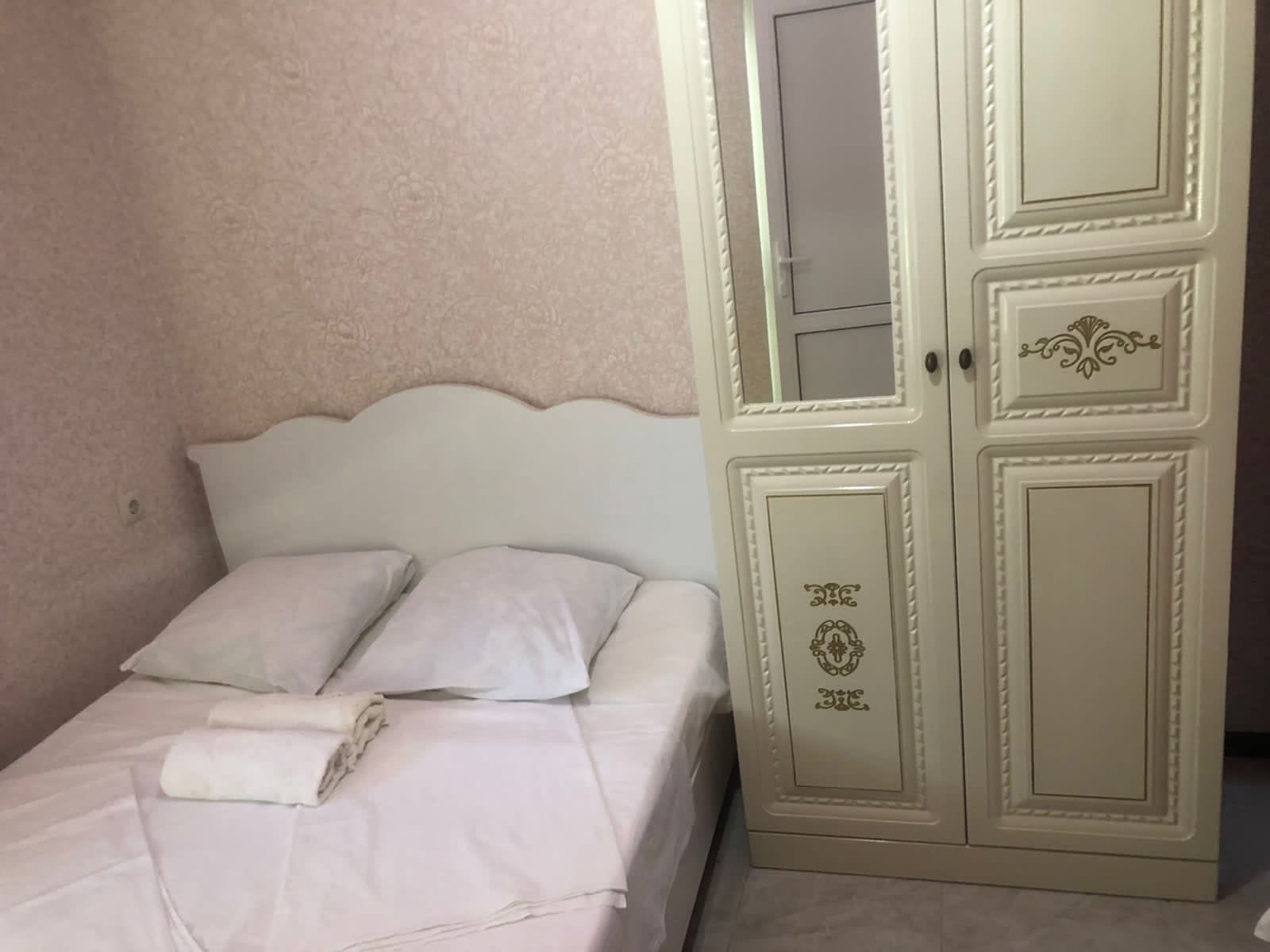 . "Delis" (Делис). Гагра