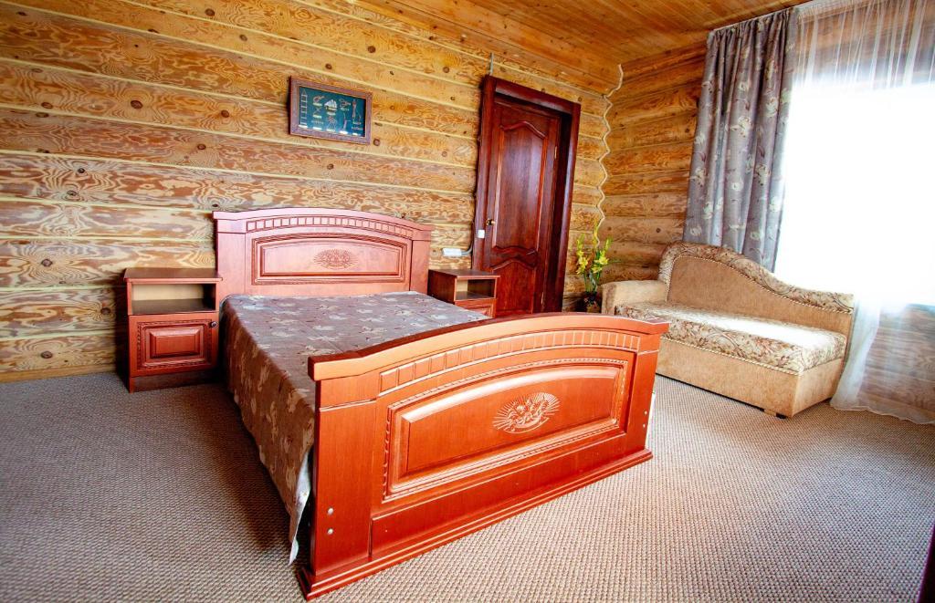 Трехместный номер с балконом. Гостевой дом ШарЛООтка. Лоо