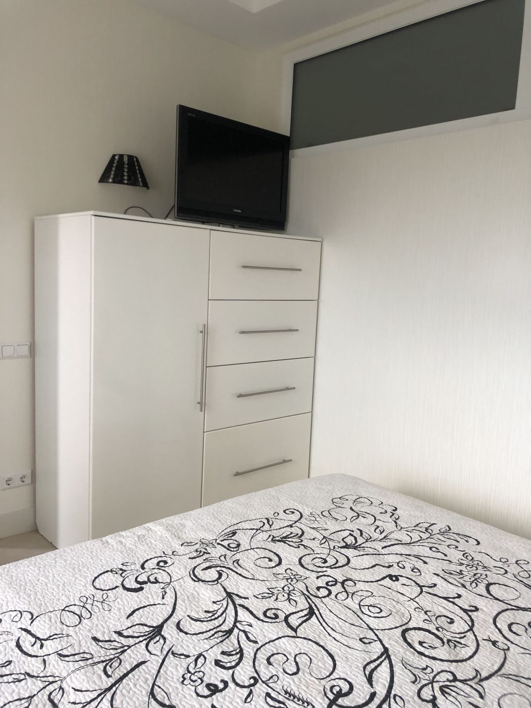 . Квартира в многоквартирном доме Апартаменты . Алушта