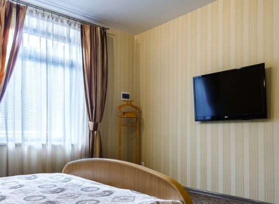 Люкс № 4 «Семейный». Гостиница «Аллигатор». Кореиз