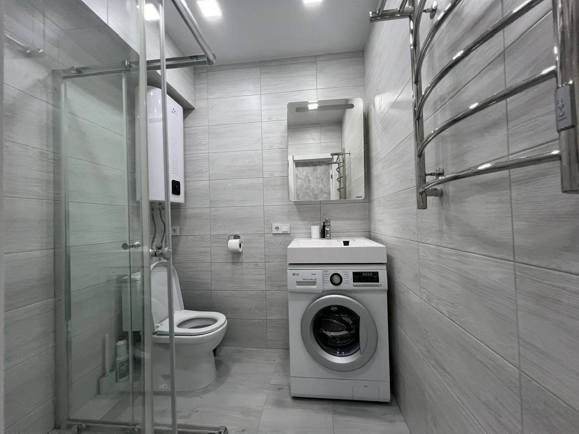 . Квартира в многоквартирном доме Апартамент с видом на море на первой линии. Дагомыс