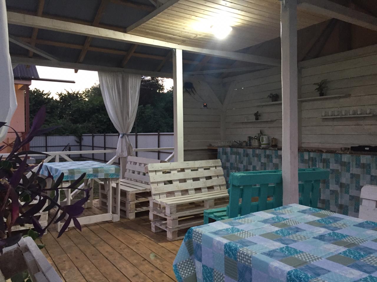 . Гостевой дом Мимоза. Пицунда