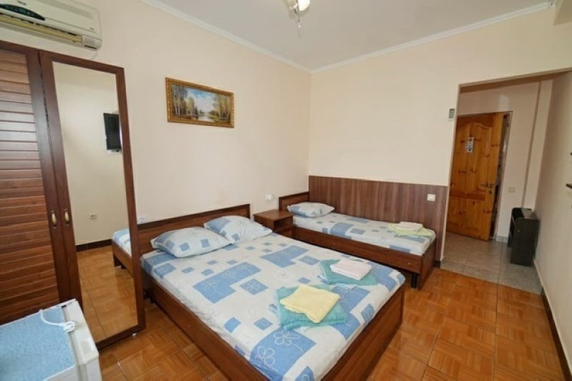 2, 3х местный номер. Гостиница "Виктория" 2*. Лермонтово