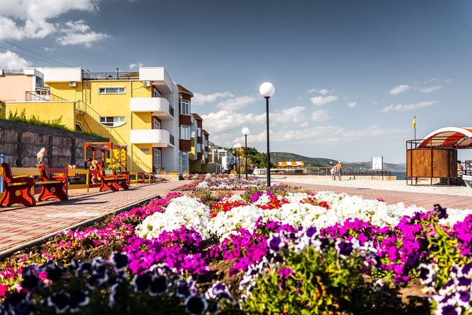 . Гостевой дом The Goncharov’s Family House. Семидворье