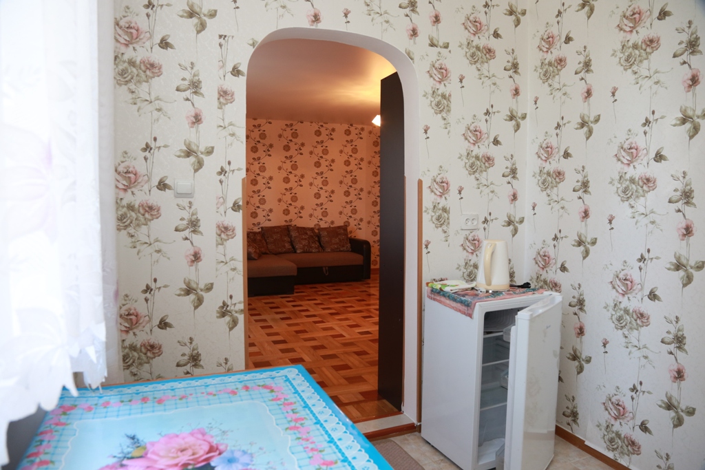 . Квартира в многоквартирном доме 2-комнатная Квартира. Сухум