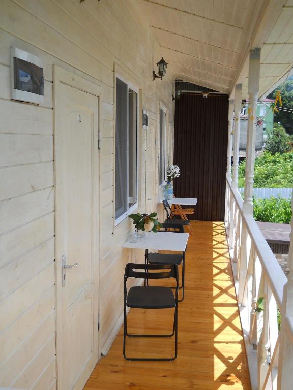 . Гостевой дом Добрый Лев. Сухум