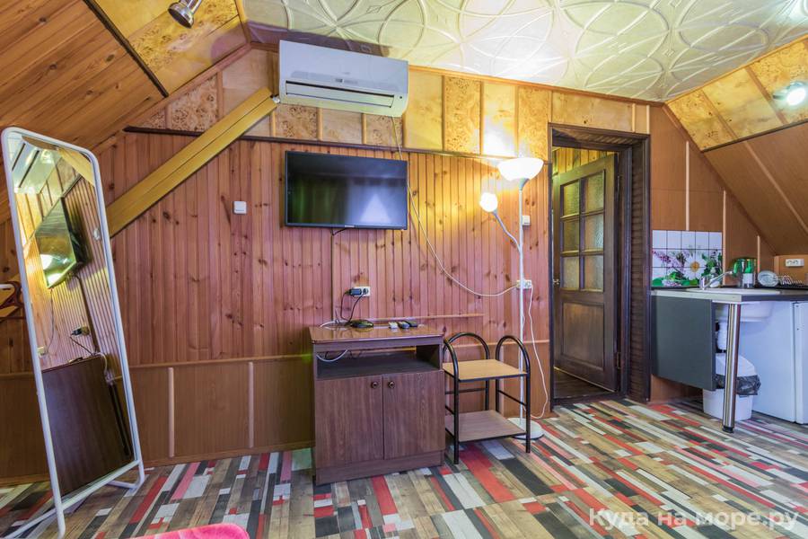 № 30 Люкс мансардный двухкомнатный. Гостевой дом «Фламинго». Архипо-Осиповка № 30 Люкс мансардный двухкомнатный. Гостевой дом «Фламинго». Архипо-Осиповка