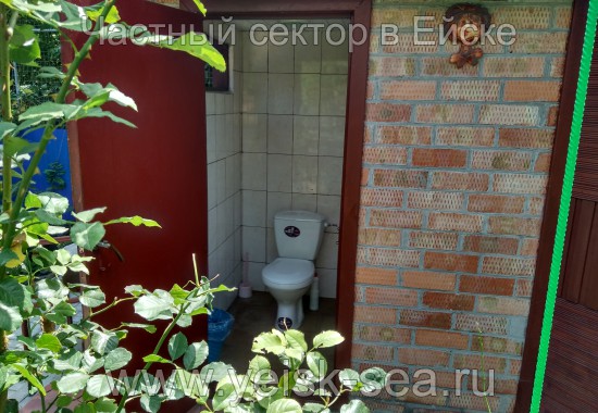 Эконом - номер. Гостевой дом на Кропоткина 39. Ейск