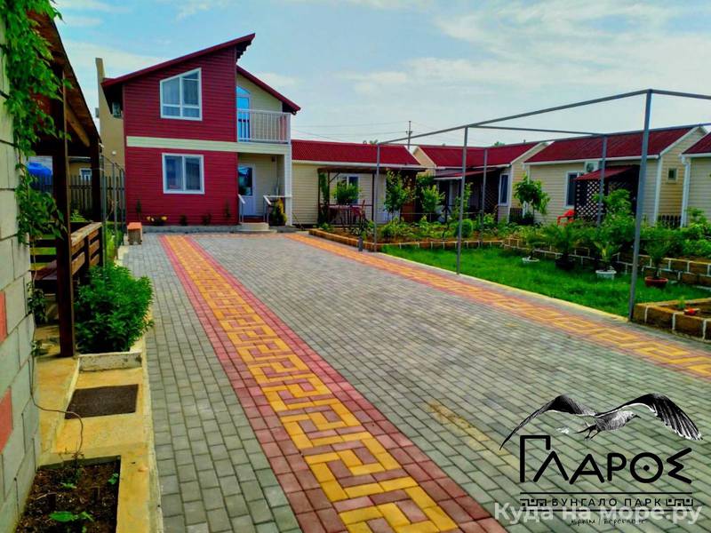 . Бунгало парк «ΓΛΑΡΟΣ». Береговое