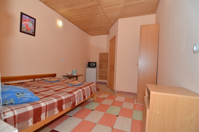 2-местный улучшенный. Гостевой дом «Белый». Саки