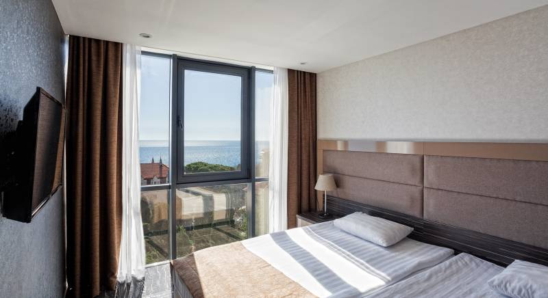 Полулюкс панорамный. Гостиница "Парк Авеню". Кореиз Полулюкс панорамный. Гостиница "Парк Авеню". Кореиз