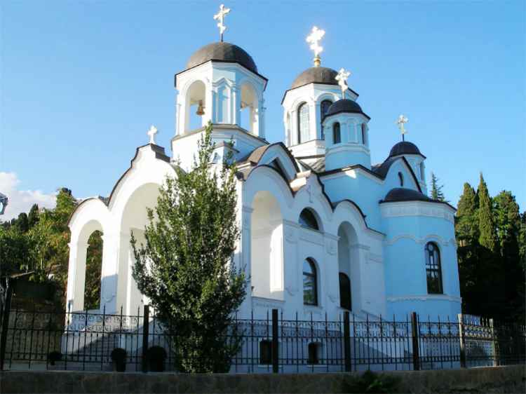 Свято-Успенский собор. Фото взято с сайта: http:jalta.com