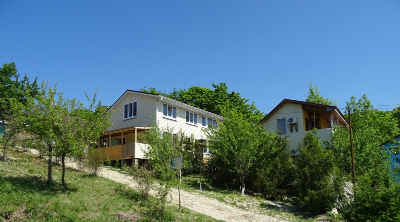 . База отдыха 《КАМЕЛИЯ》. Лермонтово