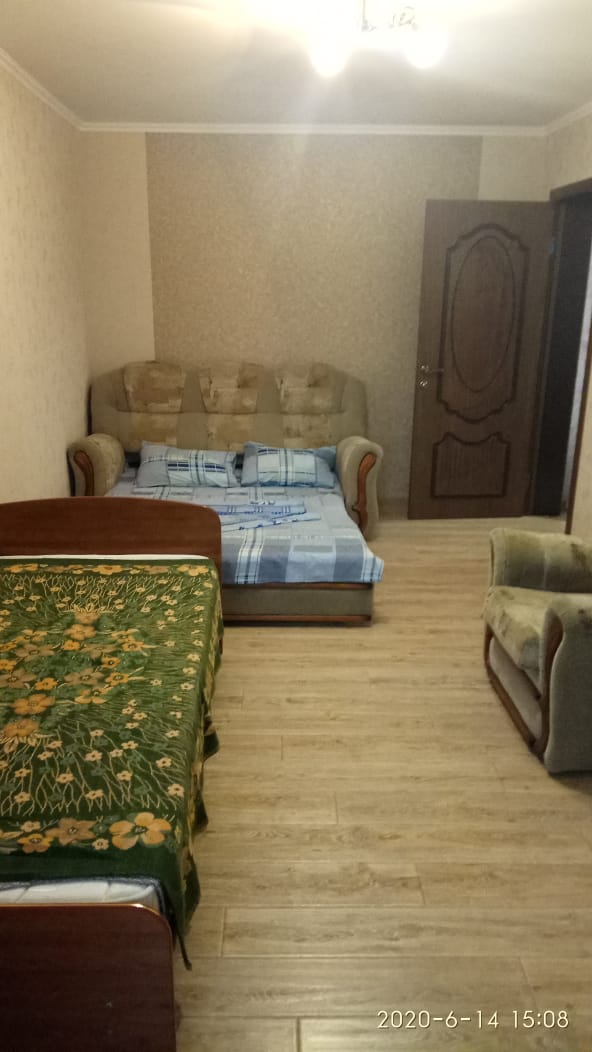 . Квартира в многоквартирном доме 2-х комнатная квартира у моря. Ейск