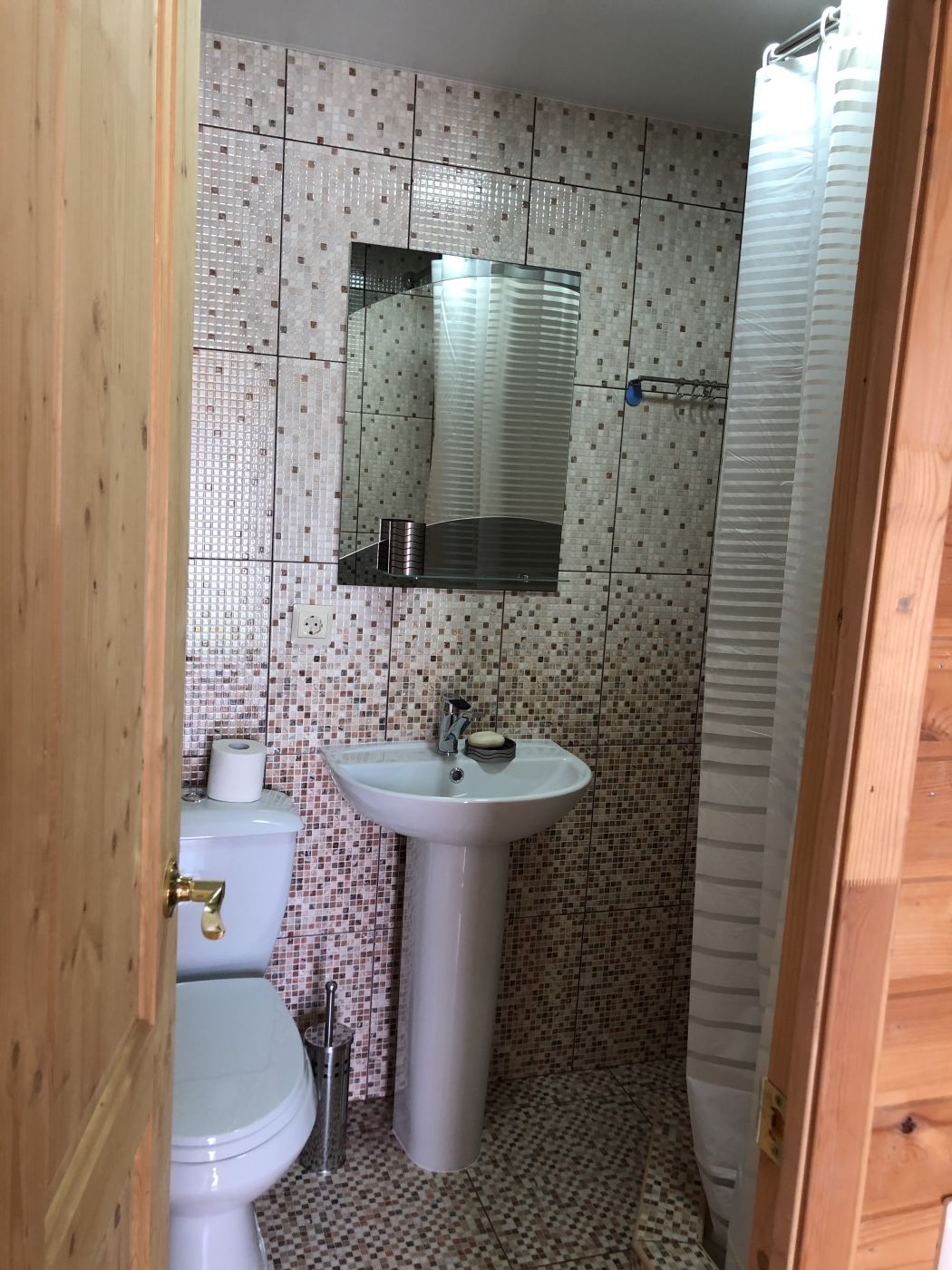 . Гостевой комплекс Шезлонг . Гудаута