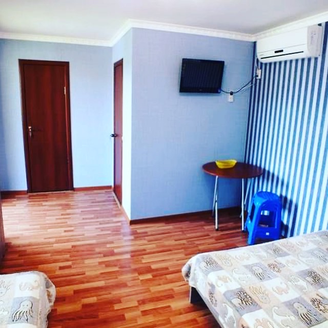 Комфорт 1  . Гостевой дом Алмаз . Ейск